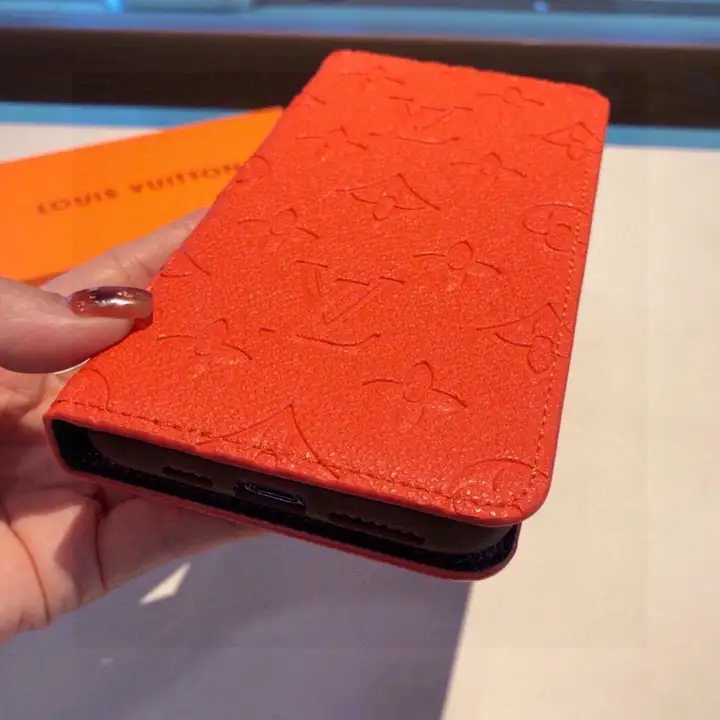 ヴィトン公式サイト iPhone16ケース